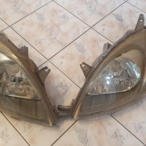 Toyota Yaris MK1 Fényszórópár