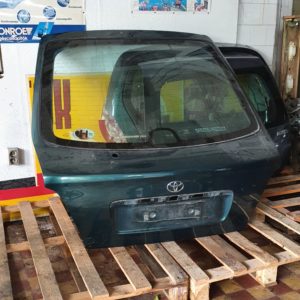 Toyota Avensis T22 liftback csomagtérajtó üveggel